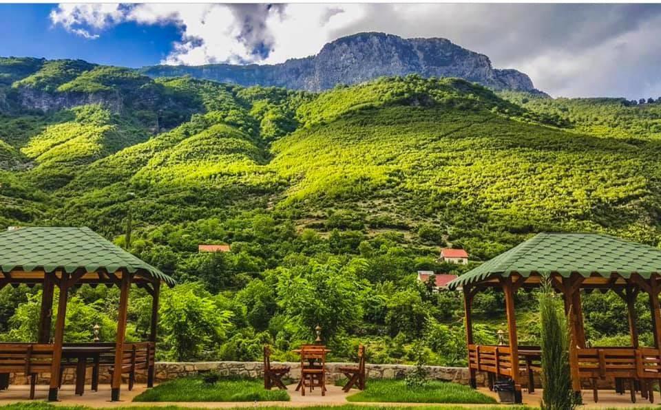 Selca Village & Waterfall