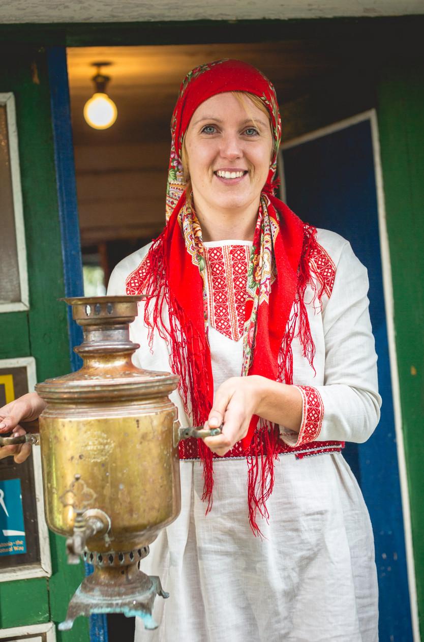 Samovar House in Varnja