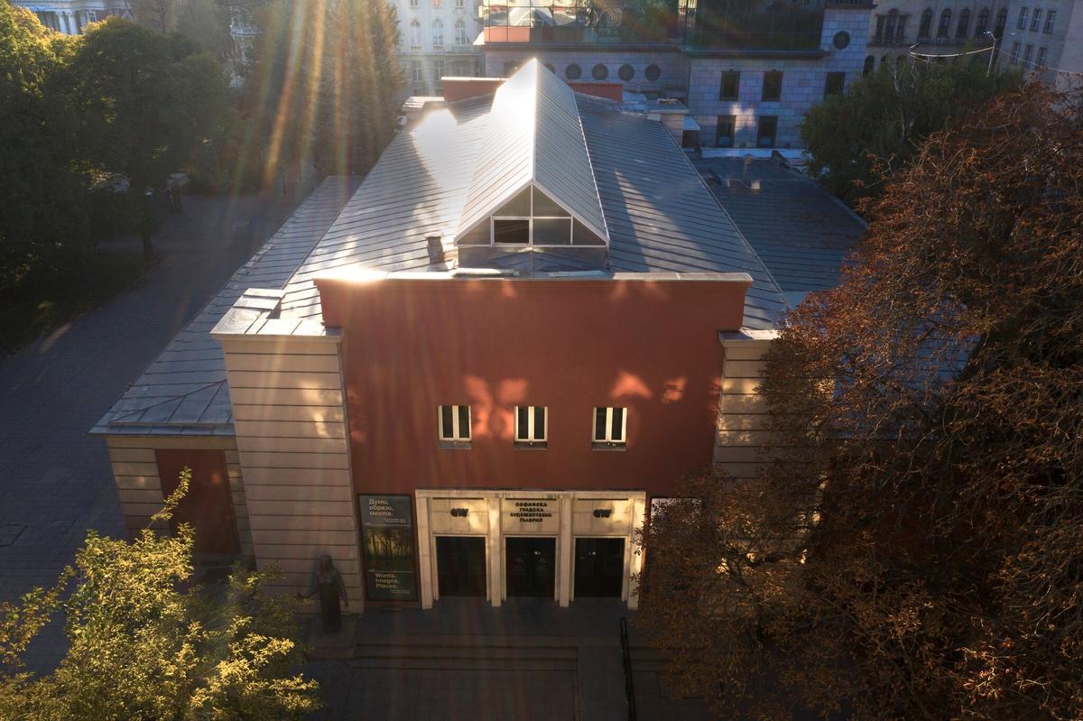 Gallery image