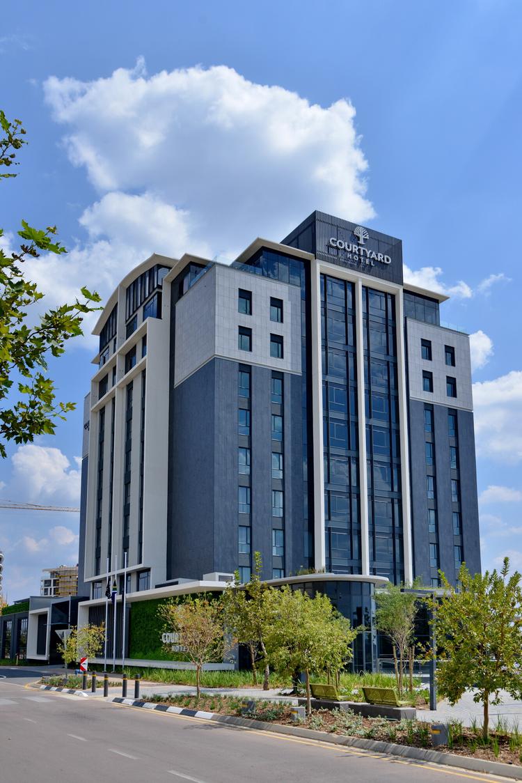 Courtyard Hotel Waterfall City