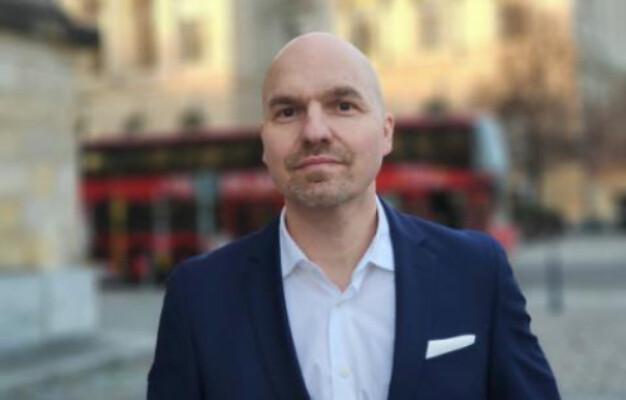 Business lawyer Berlin - Dr. Florian Landrebe