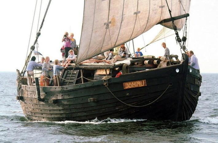 Barge boat trips