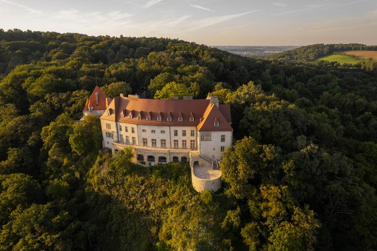 Ziyad Restaurant & Zinar Castle