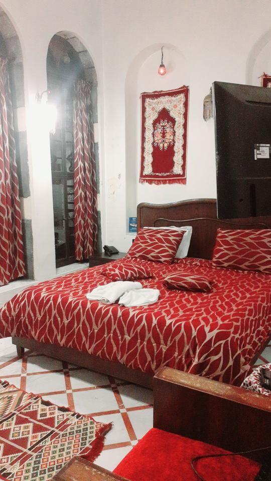 Aram Hotel