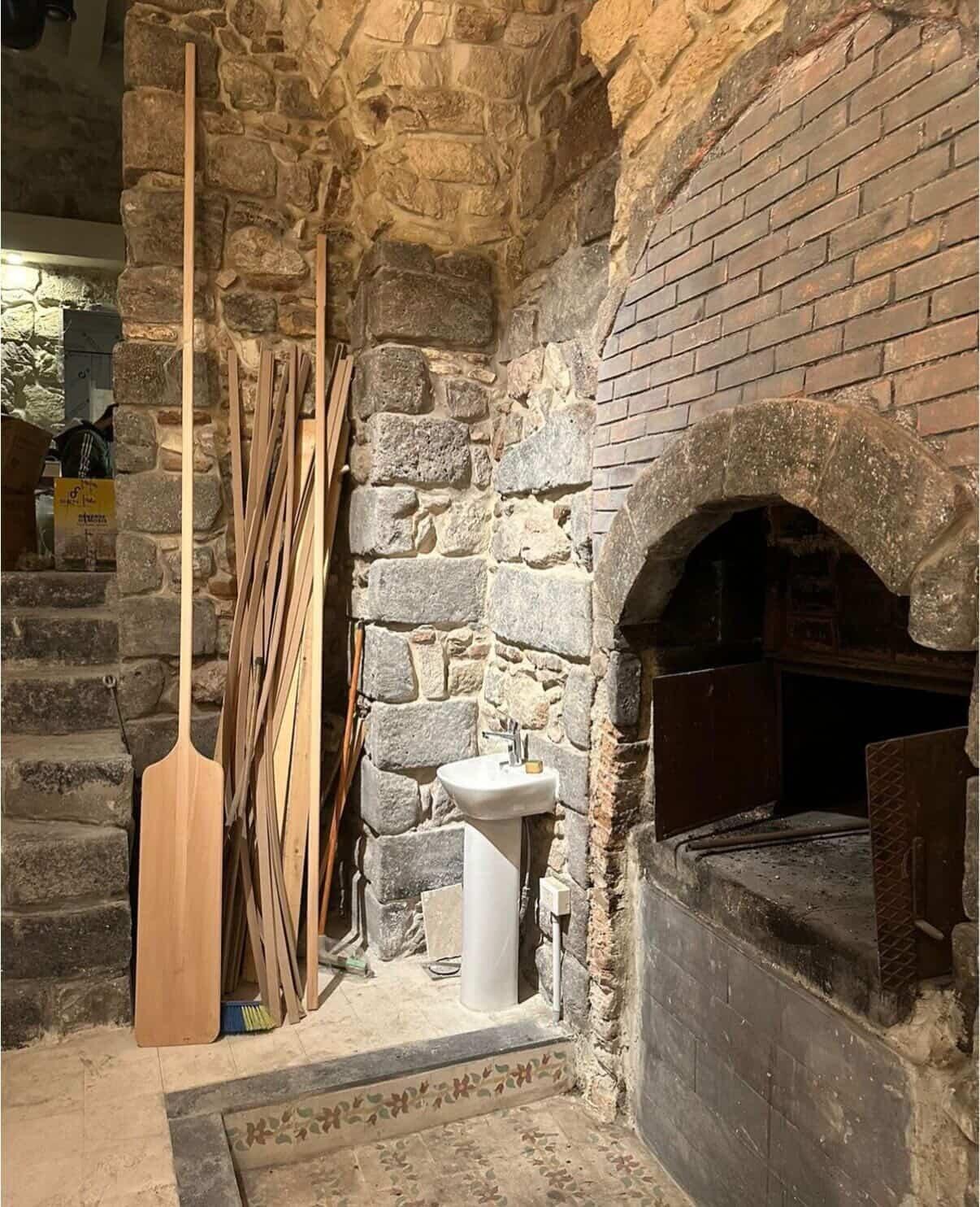 Al-Manhal Bookstore & Bakery