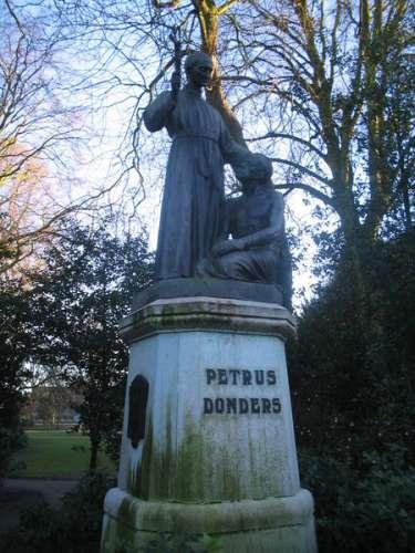 Peerke Donders Statue