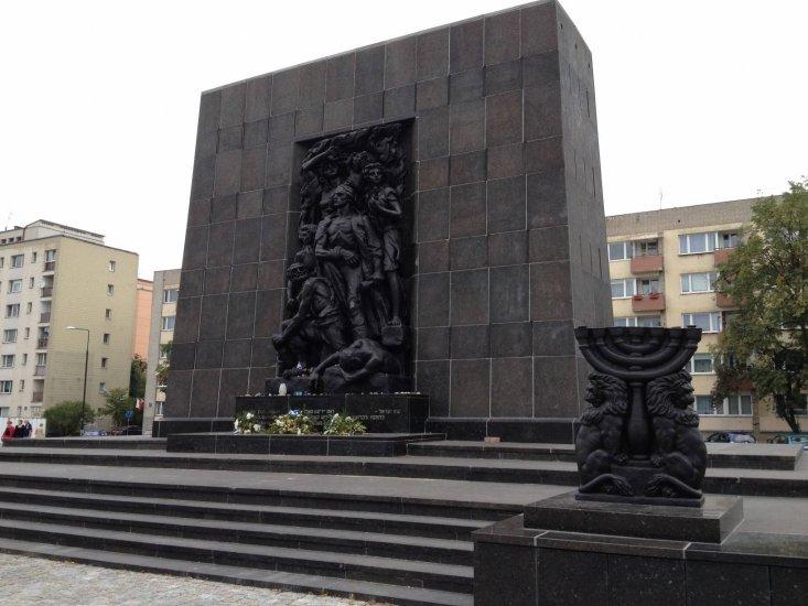 Ghetto Heroes Monument
