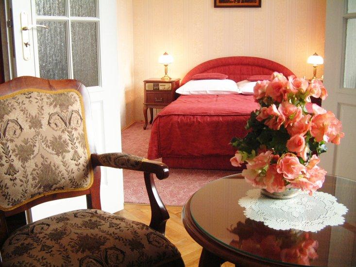 Pollera Hotel
