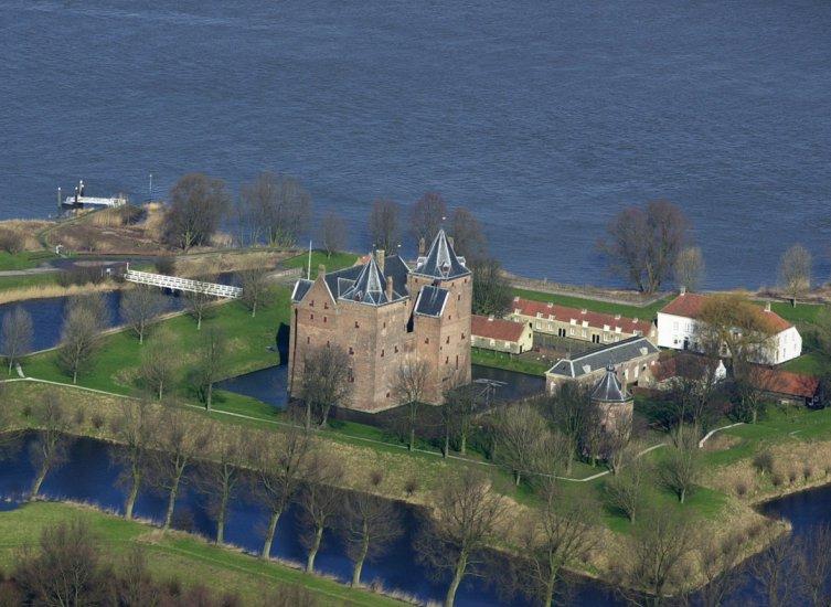 Slot Loevestein