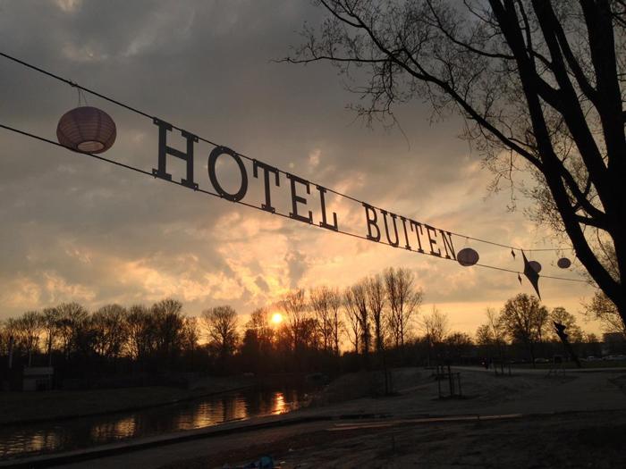 Café Buiten