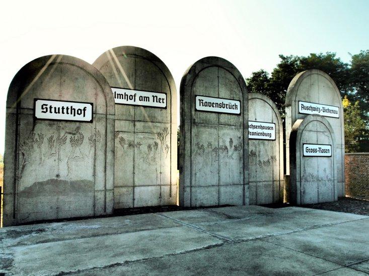 Radegast Station