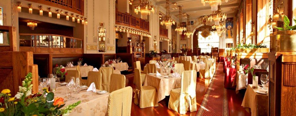 Francouzská restaurace Art Nouveau