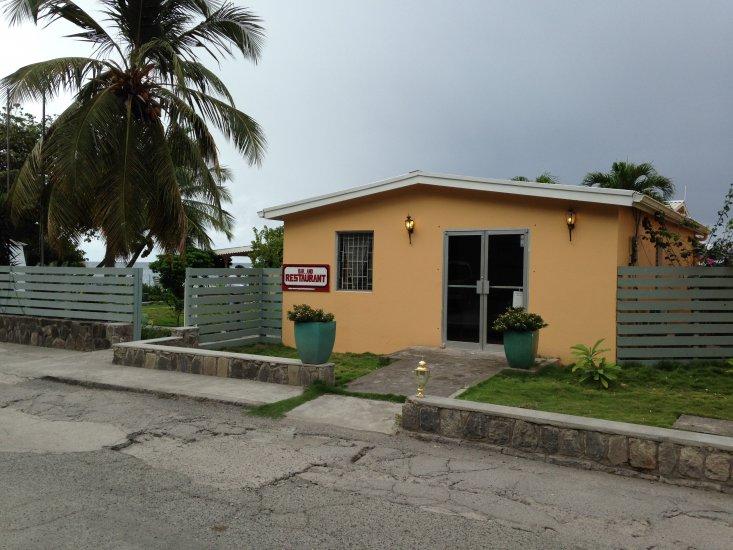 Golden Era Hotel & Restaurant