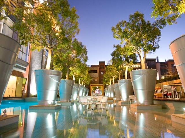 African Pride Melrose Arch