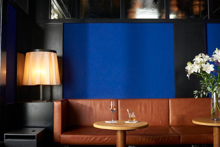 Hotel Bar