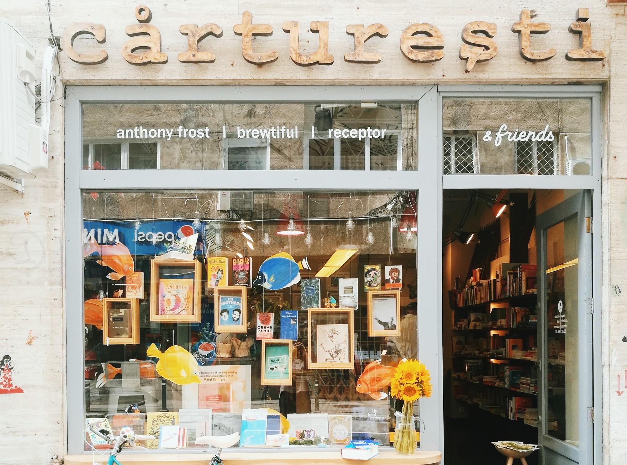 Carturesti & friends