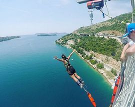 Bungee Jumping