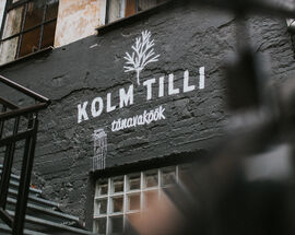 Kolm Tilli