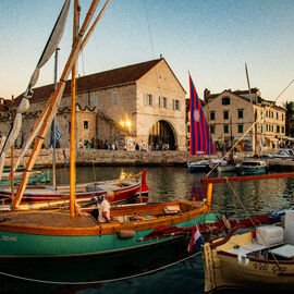 Hvar/